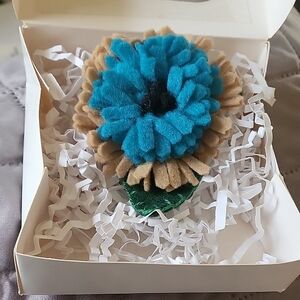 Floral Felt Brooch in Blue and Tan